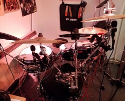 Drums1